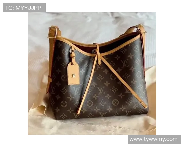 足球明星时尚风潮LV书包成为球场外的潮流标志