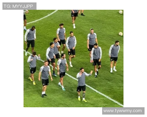 赛内加尔足球明星的崛起与影响力探索：从本土到国际舞台的辉煌之路