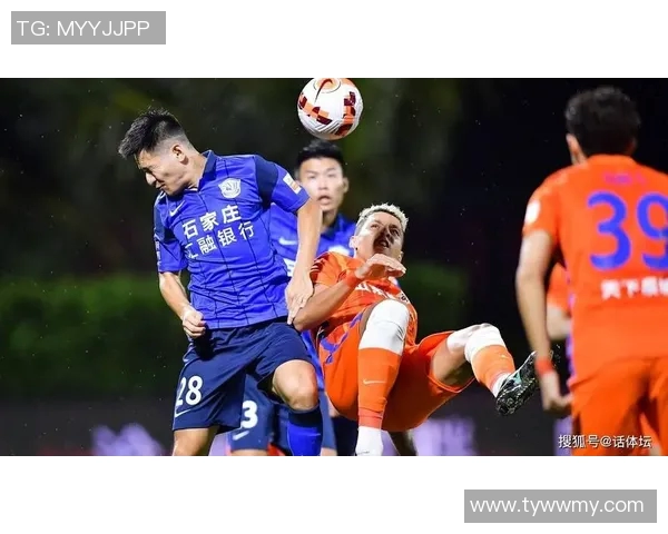 武汉与河北石家庄的较量谁能笑到最后两地足球激情碰撞引发关注 武汉与河北石家庄的较量谁能笑到最后两地足球激情碰撞引发关注